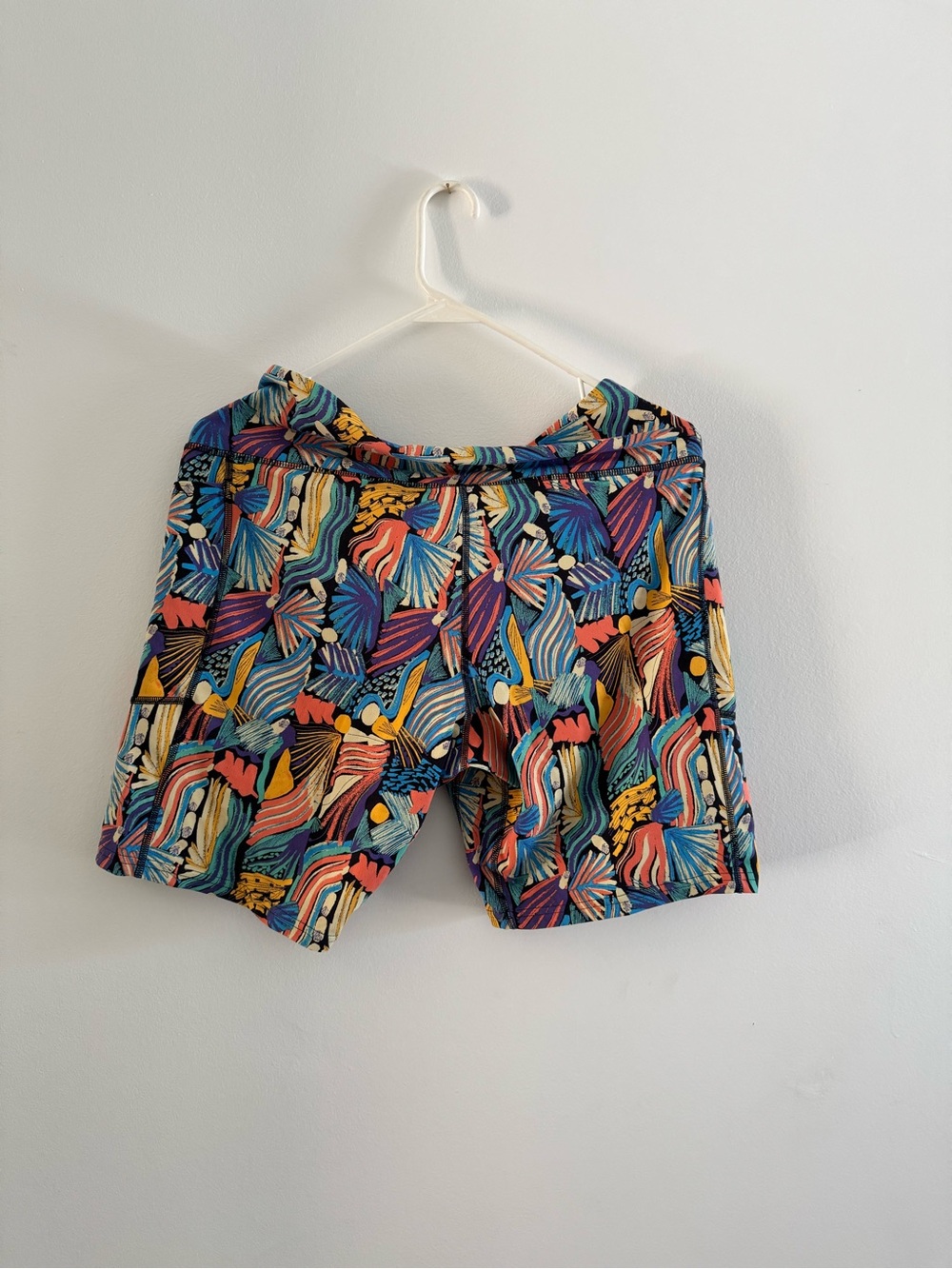 Women's Patagonia Multicolor Patterned Swim Stretch Shorts - Picture 5 of 6